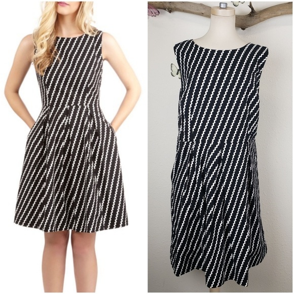 Modcloth Dresses & Skirts - Modcloth Bea & Dot Chalk of the town dress